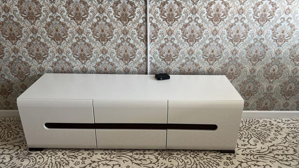 Тумба для гостиной