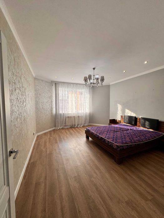 Срочно продам 5 комн. ПЕНТХАУС на Батыс 2 (Обмена нет)