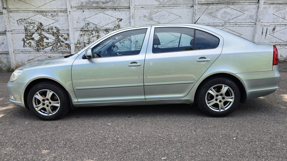 Vând Skoda Octavia 2
