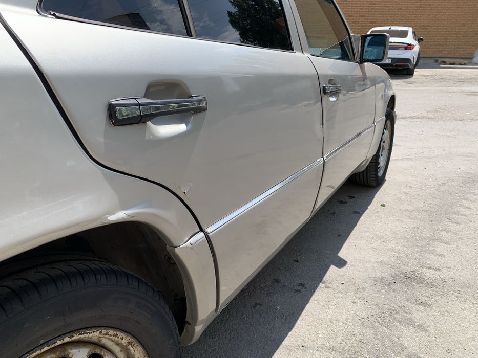 Продам Мерс 124 Е 220