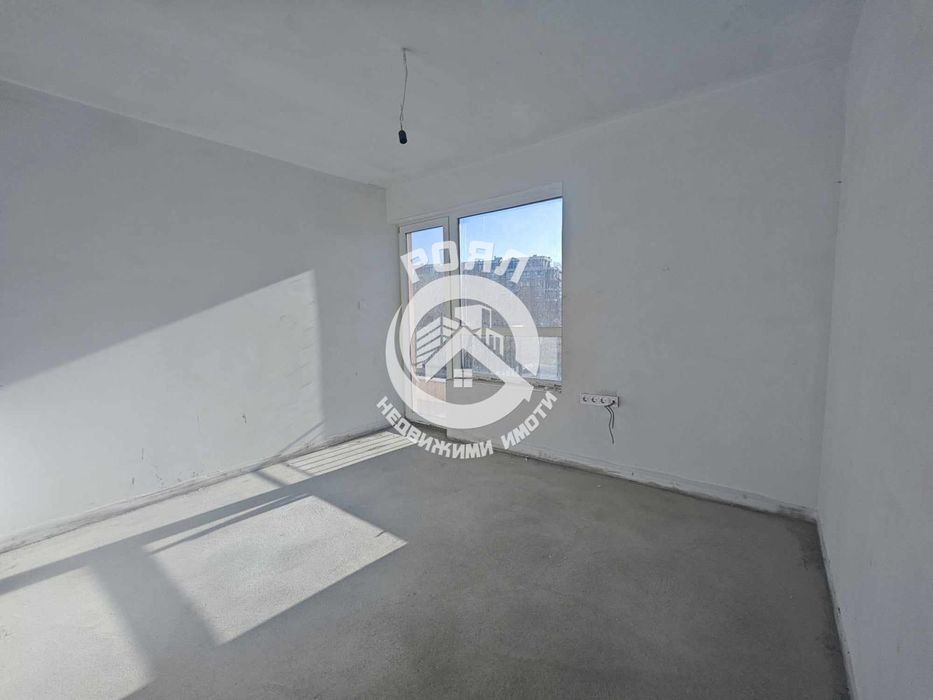 Продава се Тристаен апартамент в Пловдив, Коматевски възел - 102 кв.м за 1098 €/кв.м - Снимка #4