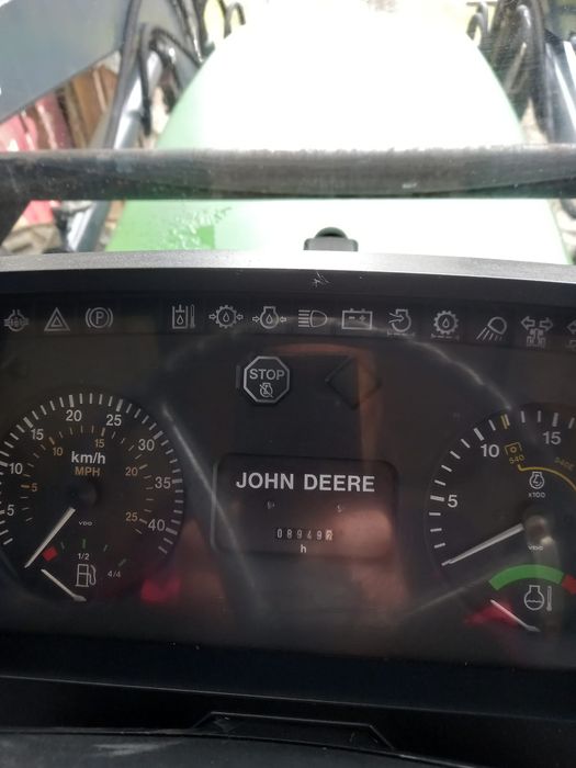Vând tractor John Deere