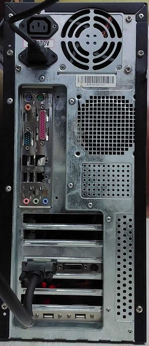 Продавам компютър Core2Duo 6320, RAM4GB