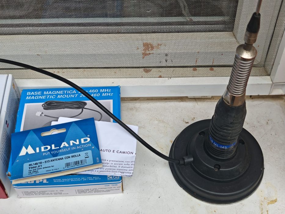 Statie CB. AE6110 și antena 145cm