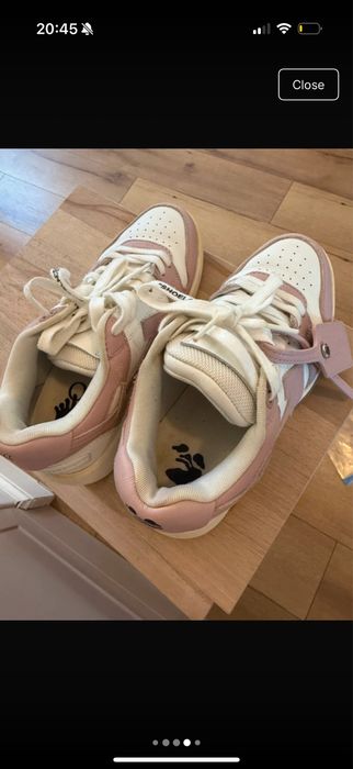 Adidiasi off white