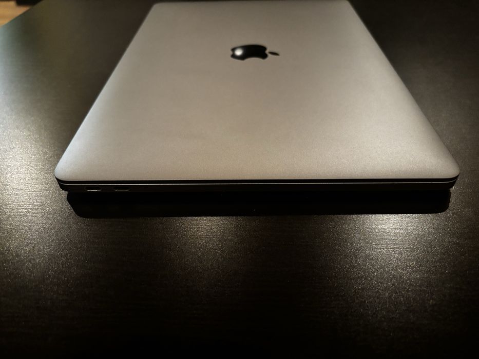 Macbook Pro A1708 13", 2017, i5, 8 GB RAM, 128 GB SSD, 413 cicluri