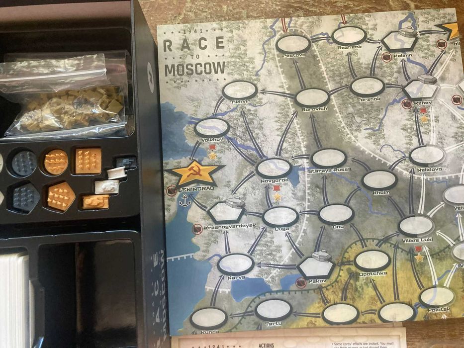 Race to Moscow + Axis Aircraft Expansion - joc societate