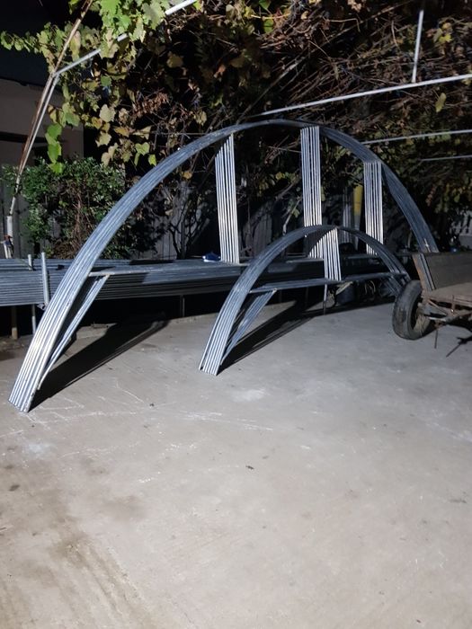 Arcade Solarii din țeava galvanizata