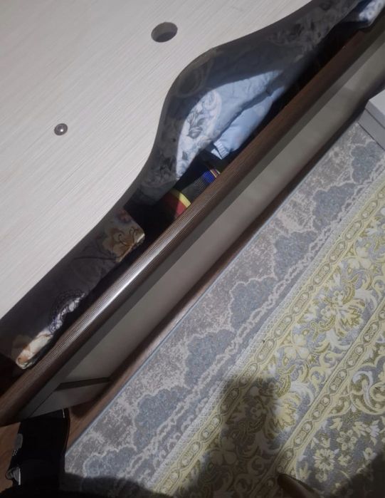 продается двухспальная кровать