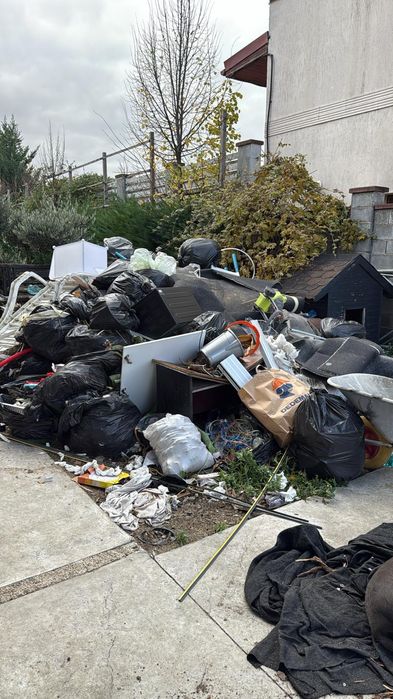 Debarasez ridic saci cu moloz și deseuri