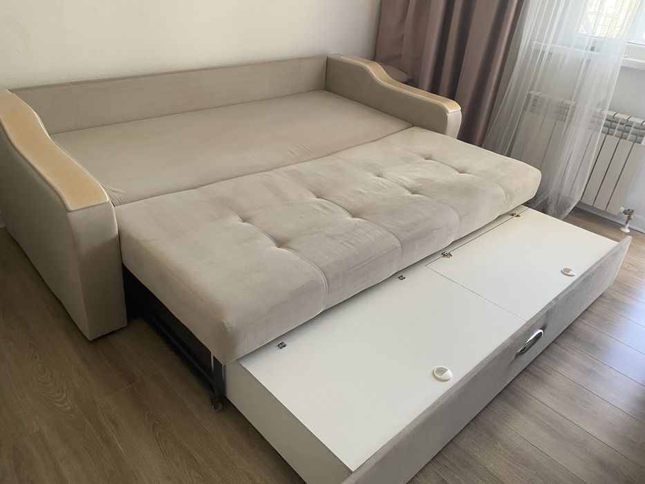 Продам диван б/у 220/118