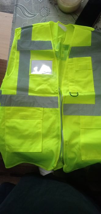 Продам спец одежду