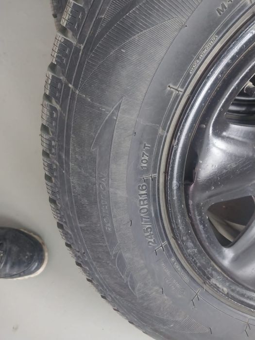 Продам колеса с дисками. 4 шт