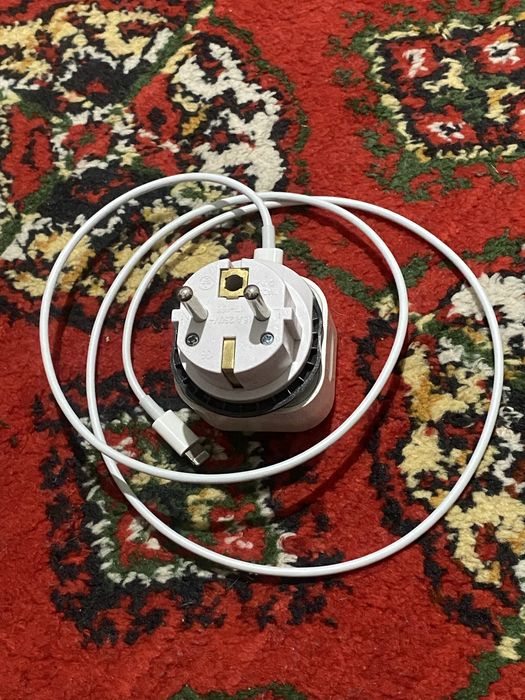 Iphone uchun original zaryadnik