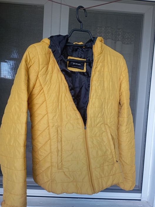 Geaca galbena Stradivarius Xs/34