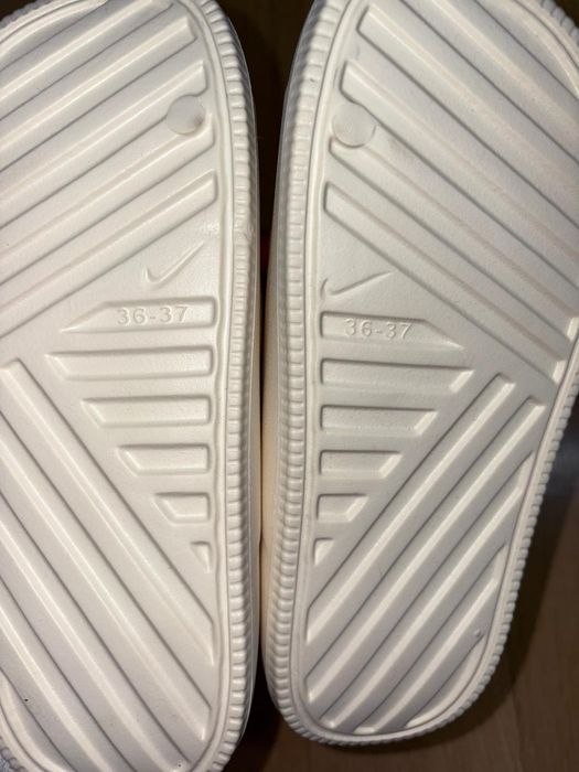 Papuci Nike 36-37 Noi Bej Crem Albi