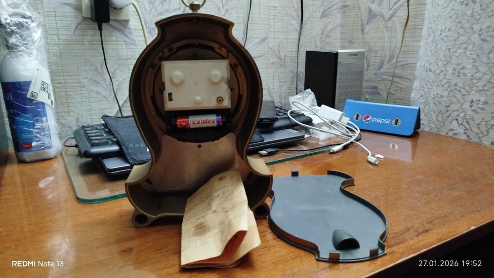 Часы настольные."Янтарь"