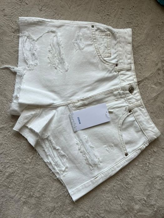 Къси панталони Bershka