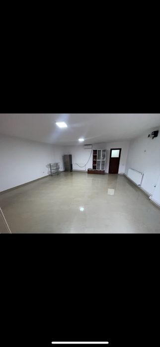 Inchiriez spatiu curtea de arges