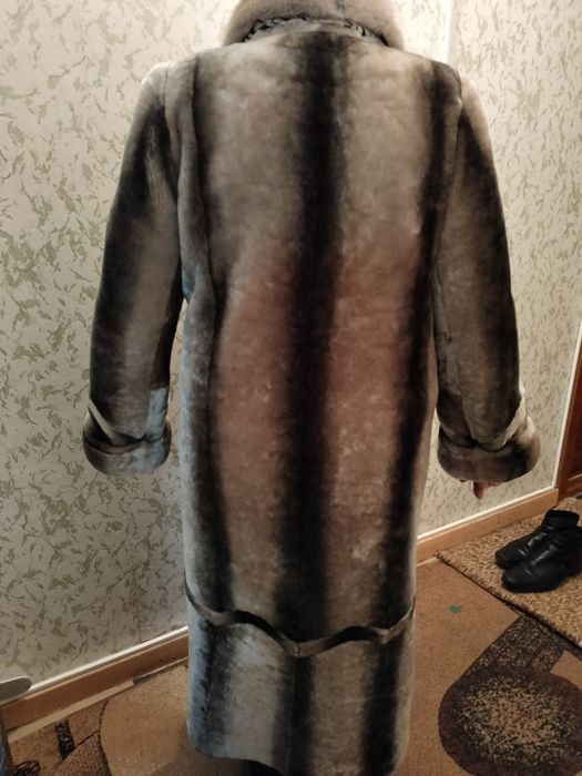 Продам шубу мутоновую женскую