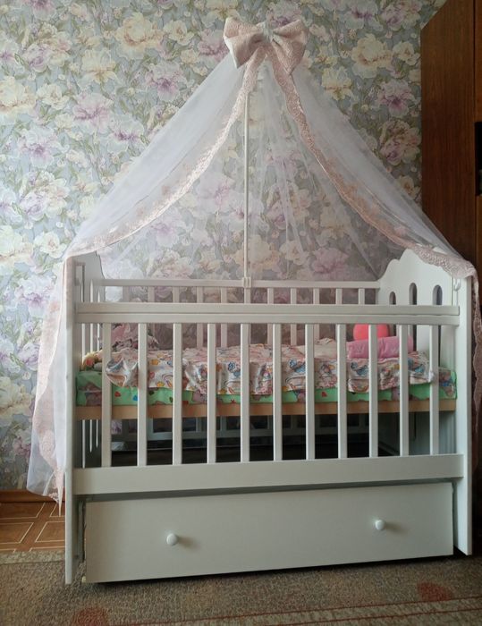 Манеж-маятник для девочки в Алматы