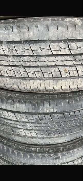 Шины б/у 235/65р18 летние комплект