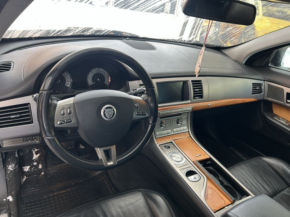 Jaguar XF din 2011 3.0D 155KW