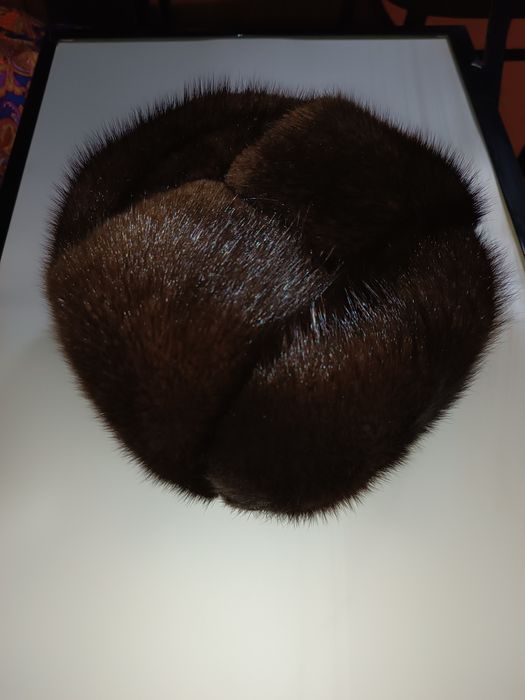 Продам меховую шапку из ондатры