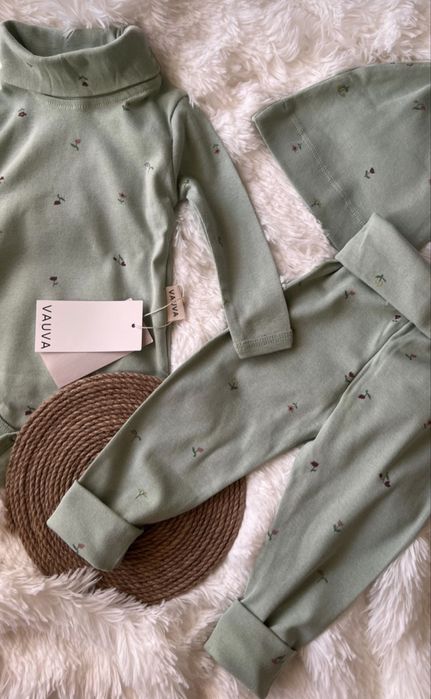 Коплекты на малышей