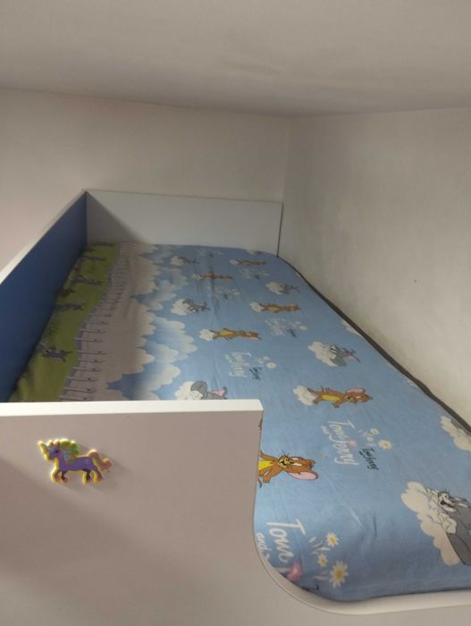 Mobila cu pat supraetajat