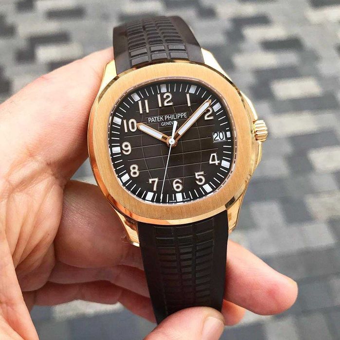 Patek Philippe Aquanaut кафяв