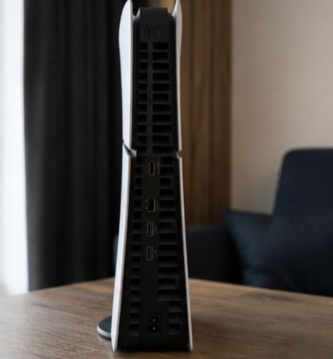 Vând PlayStation 5 1000 GB