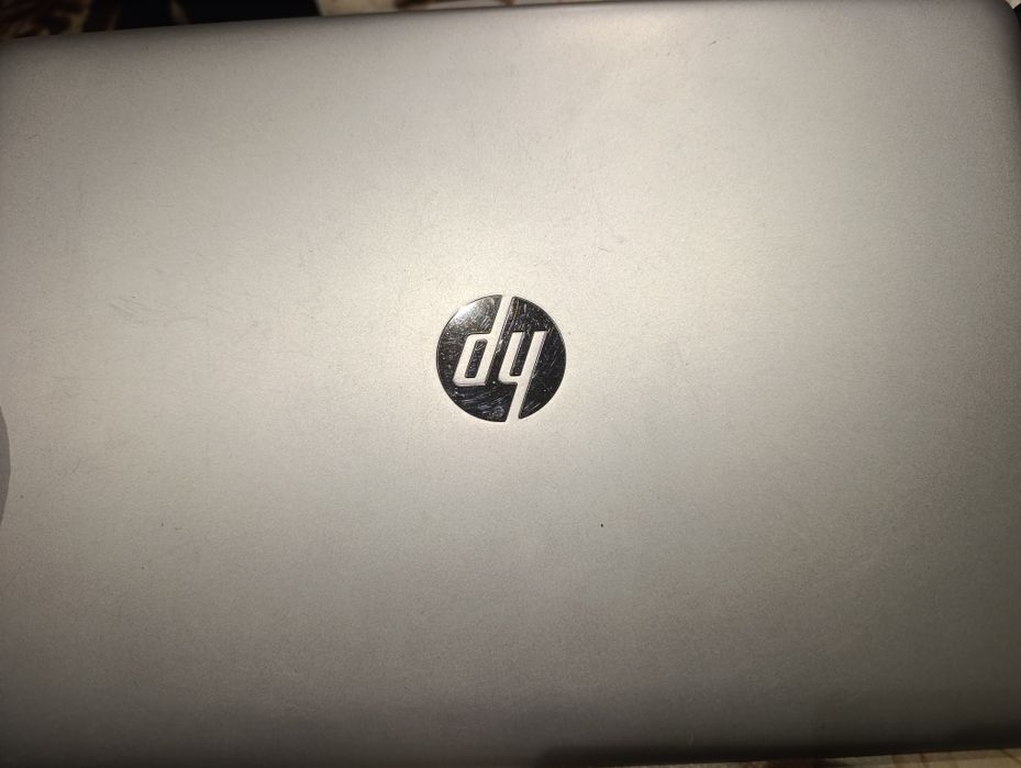 Noutbuk 
Yaxshi holatdagi noutbu