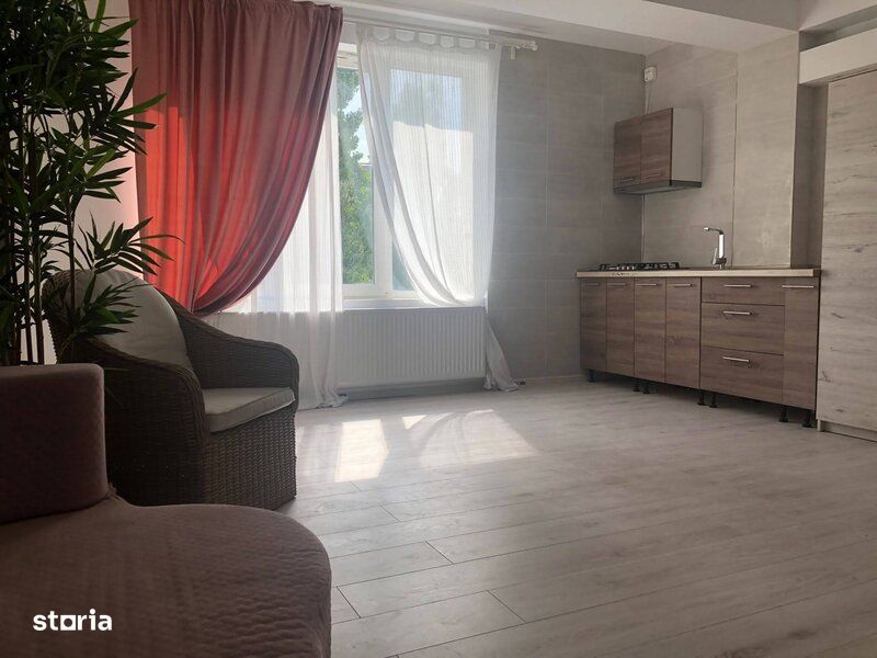 Garsoniera | zona 1 Mai | Curte | Metrou 5 minute | Centrala proprie