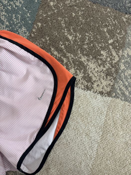 Дамски къси гащи Nike