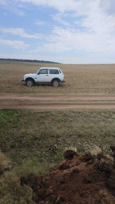 Продам ниву 21214