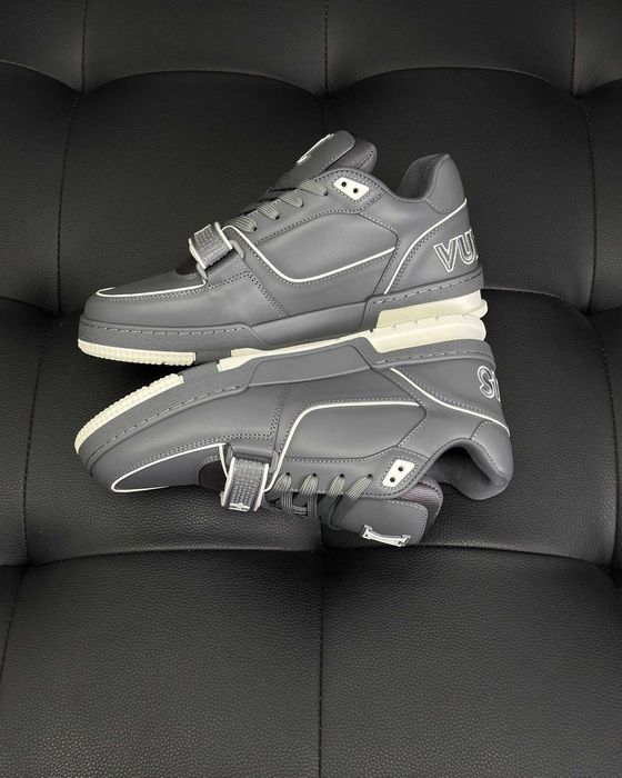 Adidasi Louis Vuitton Trainer Premium