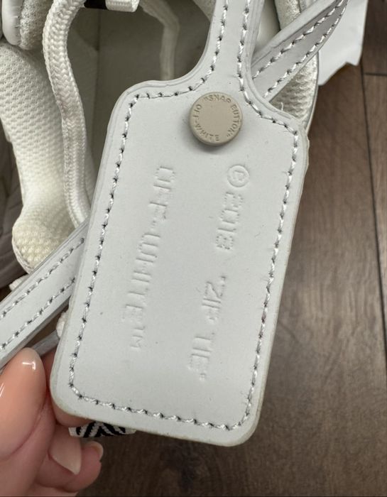 OFF-WHITE Be right white