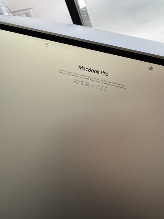 MacBook Pro 13" Retina (Early 2015) – Топ състояние, Пълен комплект