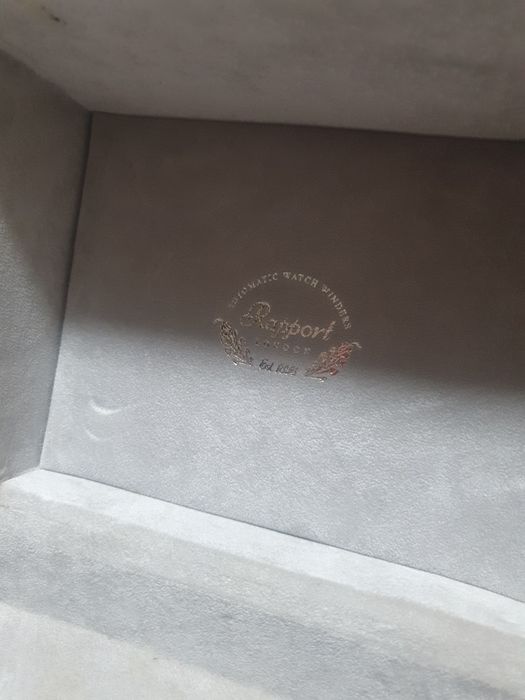 Aparat de întors ceasuri automate