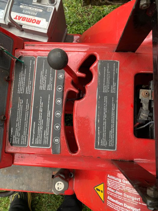 tractoras de tuns iarba 12hp