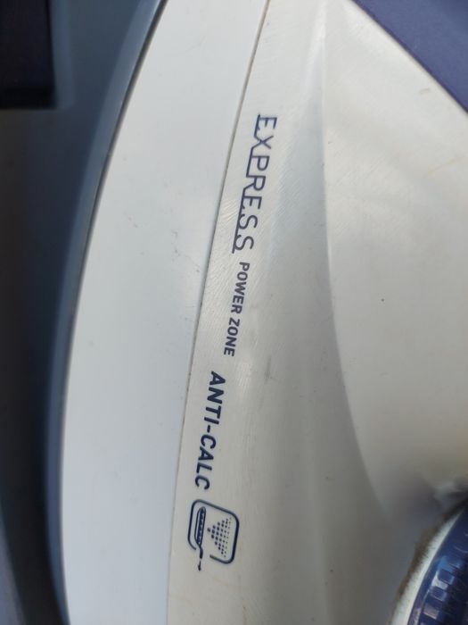 Statie de călcat tefal