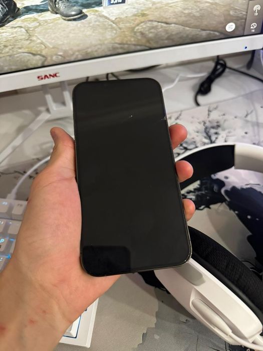 Продам iphone 13 pro max