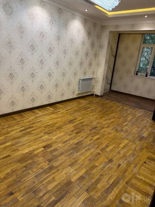 Продаётся 2/2/4 квартира