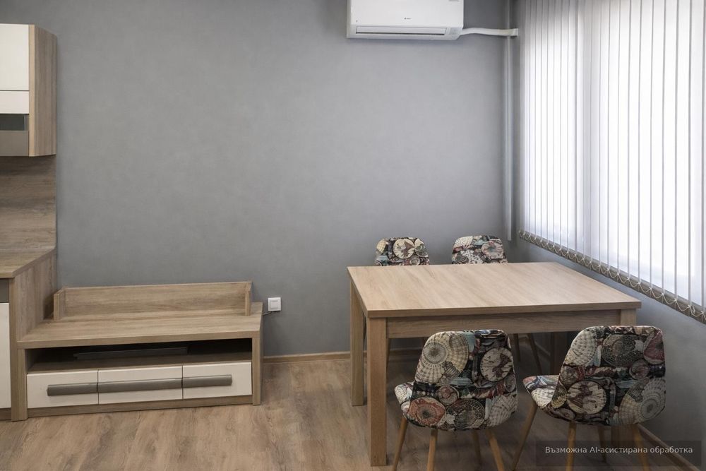 Тристаен апартамент в кв. Христо Смирненски