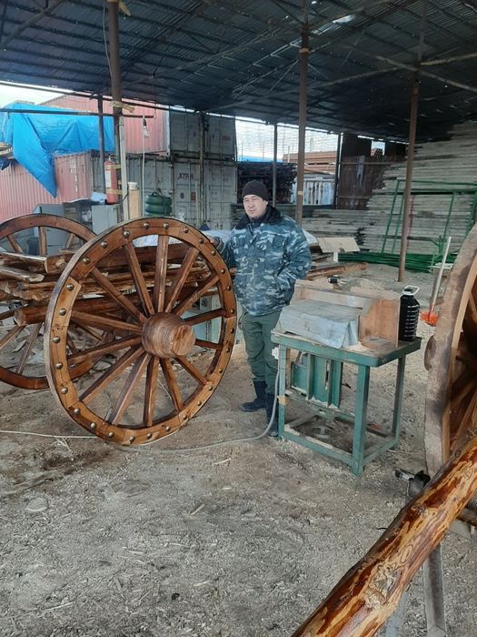 Продам туалет деревянный.