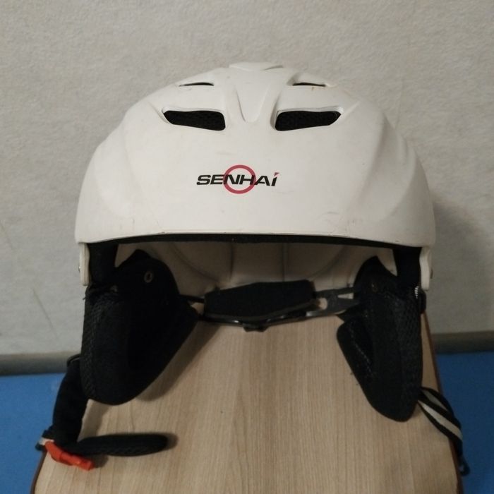 Шлем для конькобежный, ролики