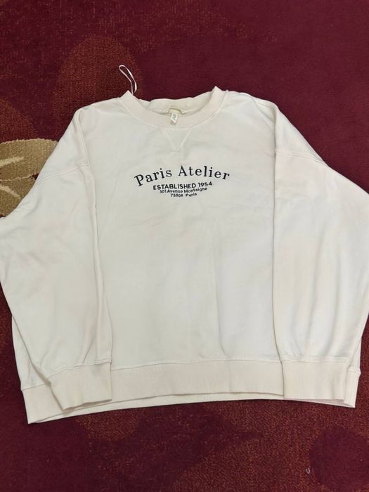 Продается свитшот H&M  с начесом ( ХL )