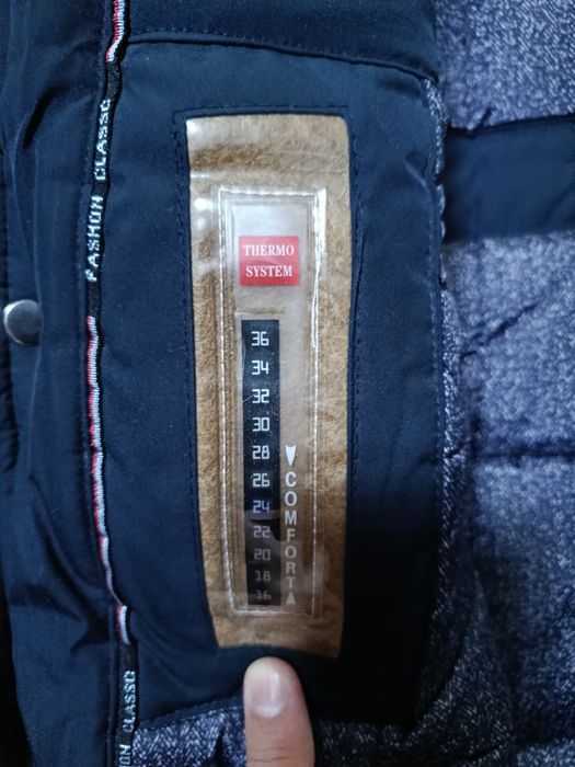 Куртка очень в хорошем состоянии с копишоном