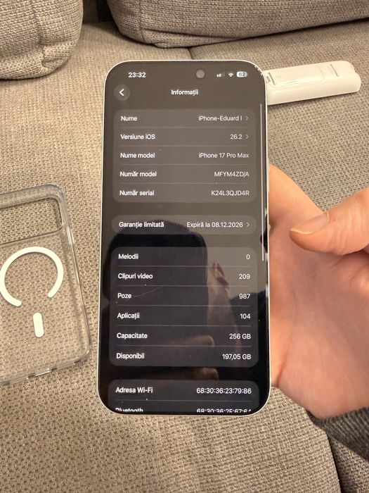 Iphone 17 pro max Silver